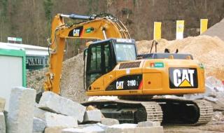 福田雷沃1100拖拉机价格 福田雷沃挖掘机价格